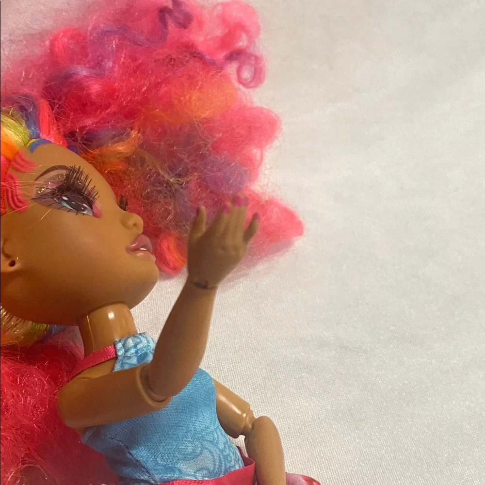 Rainbow High Rockstars Carmen Major Doll - Picture 7 of 8